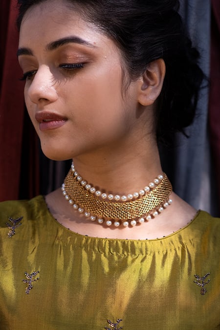 Shop Suhani Pittie Gold Plated Mesh And Pearl Choker Online at Aza Fashions Shop_Suhani Pittie_Gold Plated Mesh And Pearl Choker _Online_at_Aza_Fashions