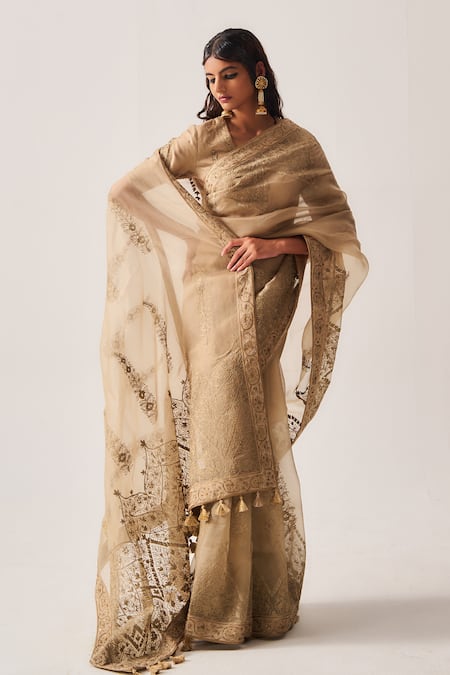 Wabi Sabi By Anshum-Ritesh_Beige Organza, Silk, Chanderi Embroidery, Zari, Tassels Paisley Dome Saree _Online_at_Aza_Fashions