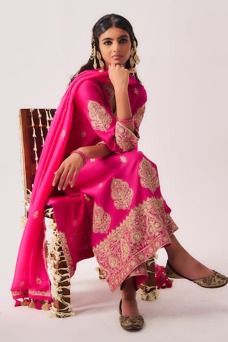 Buy_Wabi Sabi By Anshum-Ritesh_Fuchsia Chanderi, Silk Organza, Organza, Phool Booti Kurta Set With Dupatta _Online_at_Aza_Fashions