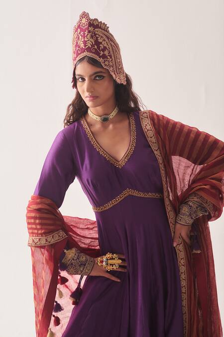 Wabi Sabi By Anshum-Ritesh_Purple Chanderi Embroidery, Zari, Tassels V-neck Regal Bloom Anarkali Set _Online_at_Aza_Fashions