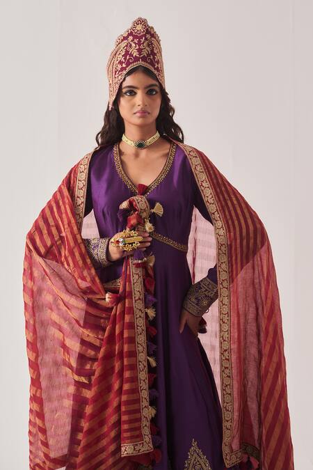 Wabi Sabi By Anshum-Ritesh_Purple Chanderi Embroidery, Zari, Tassels V-neck Regal Bloom Anarkali Set _at_Aza_Fashions