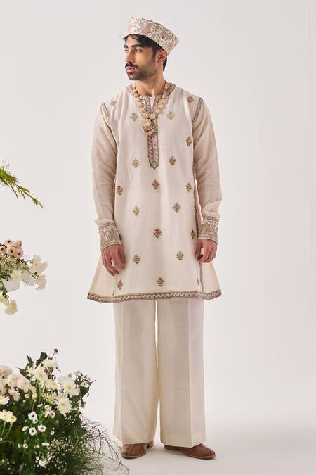 Wabi Sabi By Anshum-Ritesh_Ivory Chanderi Embroidery Golden Blossom Woven Phiran Kurta And Flare Pant Set _Online_at_Aza_Fashions