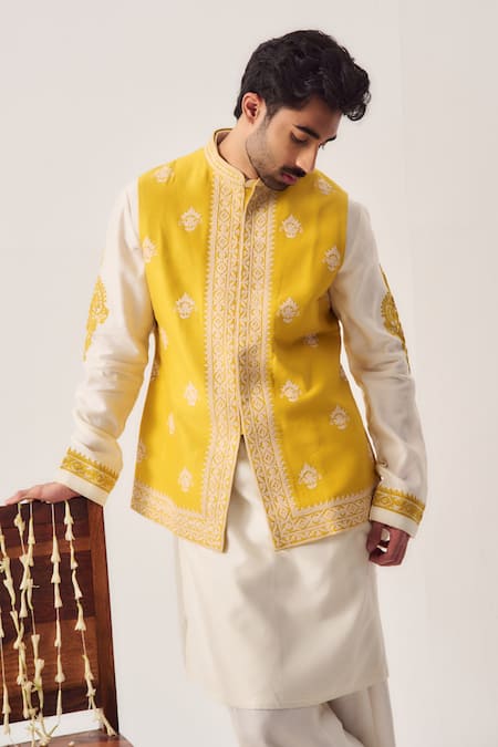 Wabi Sabi By Anshum-Ritesh_Off White Chanderi Embroidery Marigold Court Bundi Kurta And Flare Pant Set _Online_at_Aza_Fashions