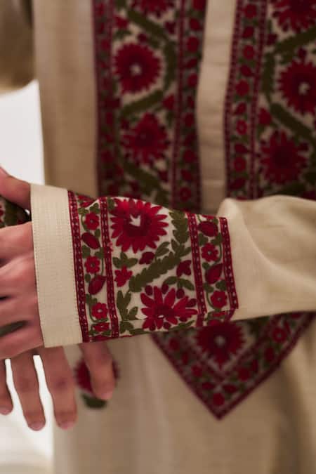 Wabi Sabi By Anshum-Ritesh_Beige Chanderi Embroidery Crimson Bloom Kurta And Pyjama Set _Online_at_Aza_Fashions