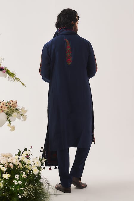 Wabi Sabi By Anshum-Ritesh Linear Paisley Embroidered Kurta Set With Dupatta 