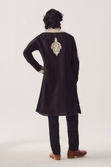 Wabi Sabi By Anshum-Ritesh Royal Orchid Chanderi Embroidered Kurta & Pyjama Set 