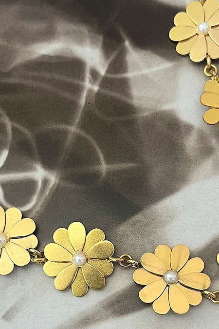 Suhani Pittie_Gold Plated Flower Motifs Necklace _Online_at_Aza_Fashions