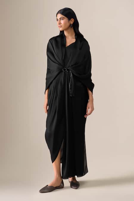 Ampm Ekiya Pre-Draped Saree Gown With Belt 