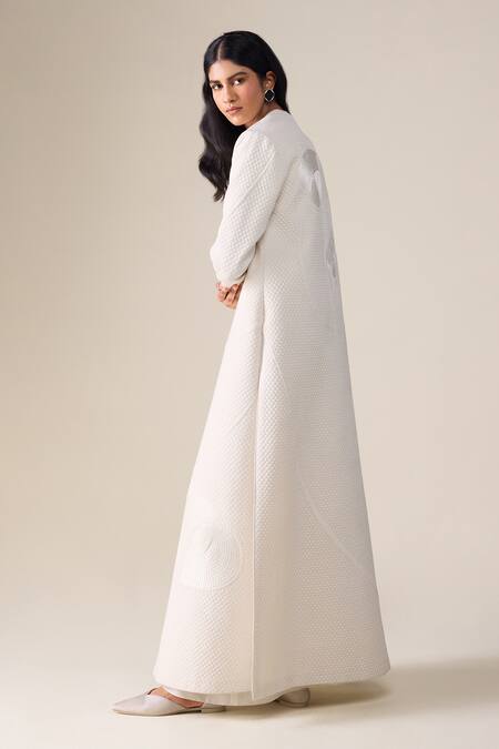Shop_Ampm_Ivory Shantoon Embroidery V-neck Raziya Quilted Pattern Abaya Kaftan Set 