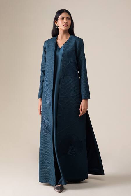 Buy_Ampm_Teal Shantoon Embroidery V-neck Raziya Quilted Pattern Abaya Kaftan _Online_at_Aza_Fashions