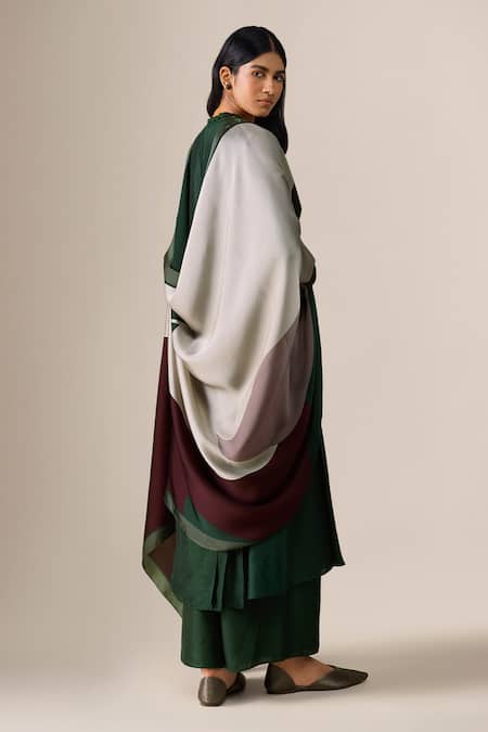 Ampm Shiloh Neckline Embroidered Kurta Set 