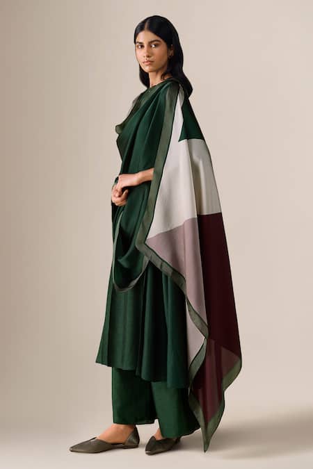 Ampm_Green Silk Embroidery Round Neck Shiloh Neckline Kurta Set _at_Aza_Fashions