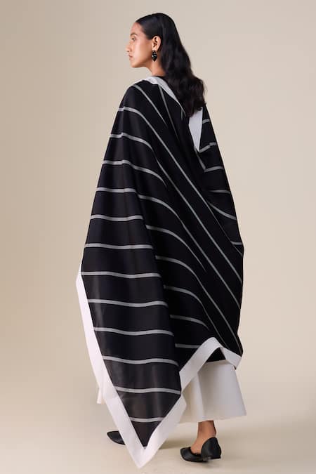 Buy_Ampm_Black Chanderi Brooches Round Neck Afeesa Embellished Kurta Set 