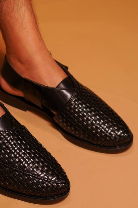 Dmodot_Black Pesha Nera Full-grain Leather Shoes _Online_at_Aza_Fashions