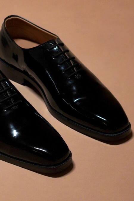 Dmodot_Black Ferraro Nero Oxford Shoes _Online_at_Aza_Fashions