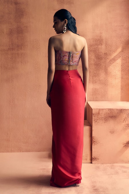 Label Moni K Afreen Mosaic Embroidered Blouse With Draped Skirt 