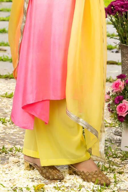 Panchhi By Kanupriya Tibrewala Pink Silk Embroidery, Mirrors Round Neck Phool Aur Panchhi Tunic Set Online at Aza Fashions Panchhi By Kanupriya Tibrewala_Pink Silk Embroidery, Mirrors Round Neck Phool Aur Panchhi Tunic Set _Online_at_Aza_Fashions