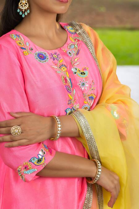 Buy Panchhi By Kanupriya Tibrewala Pink Silk Embroidery, Mirrors Round Neck Phool Aur Panchhi Tunic Set Online at Aza Fashions Buy_Panchhi By Kanupriya Tibrewala_Pink Silk Embroidery, Mirrors Round Neck Phool Aur Panchhi Tunic Set _Online_at_Aza_Fashions