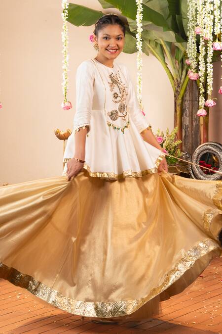 Shop Panchhi By Kanupriya Tibrewala Ivory Chanderi, Silk Embroidery, Stones, Pearls, Beads, Swarna Bagh Lehenga Set Online at Aza Fashions Shop_Panchhi By Kanupriya Tibrewala_Ivory Chanderi, Silk Embroidery, Stones, Pearls, Beads, Swarna Bagh Lehenga Set _Online_at_Aza_Fashions