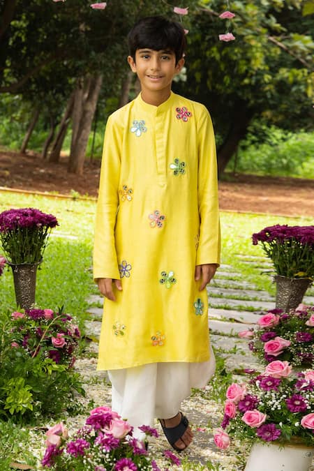 Panchhi By Kanupriya Tibrewala Ek Phool Kurta & Dhoti Pant Set 