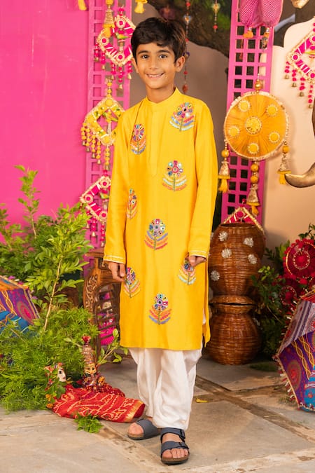 Panchhi By Kanupriya Tibrewala Phool Bagh Kurta Dhoti Pant Set 