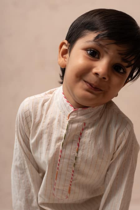 Buy_Plumcheeks_White Cotton Metallic Thread Sunhera Kurta And Dhoti Pant Set 