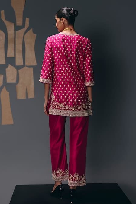 Sana Barreja Olympia Geometric Embroidered Kurta Set 