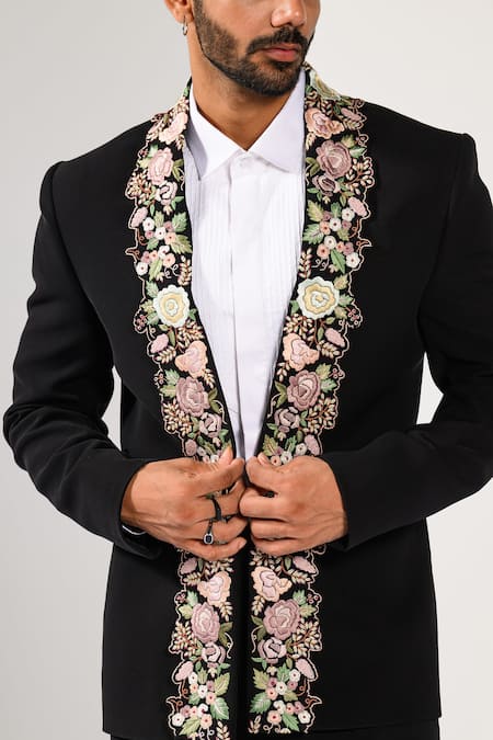 Buy_Kalpana Naik_Black Crepe Embroidery Blooming Beauty Tuxedo Blazer And Trouser 