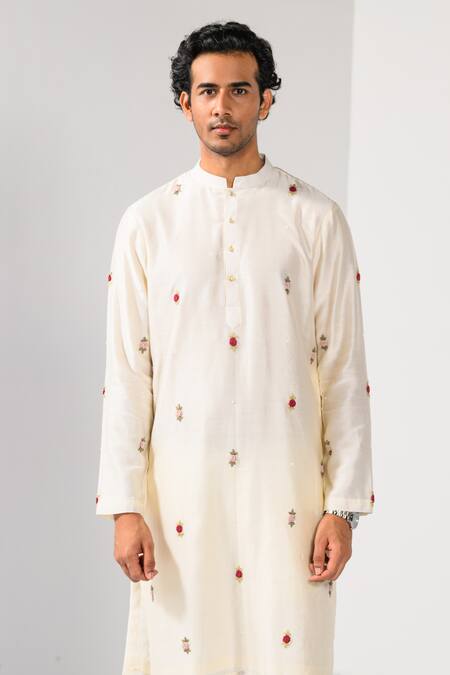 Buy_Kalpana Naik_Ivory Chanderi Silk, Cotton Embroidery Floral Finesse Nehru Kurta Set _Online_at_Aza_Fashions