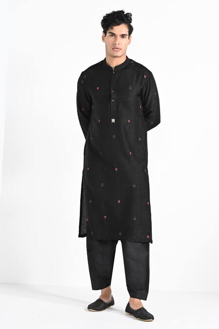 Kalpana Naik_Black Bemberg, Silk Embroidery Poker Hand Kurta And Salwar Set _Online_at_Aza_Fashions