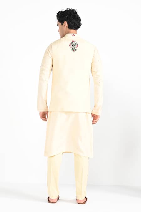 Kalpana Naik Rajasthani Floral Embroidered Bundi & Kurta Set 