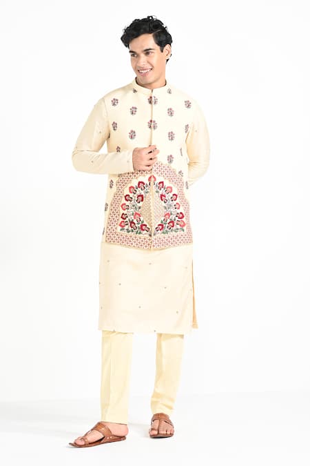Kalpana Naik Rajasthani Floral Embroidered Bundi & Kurta Set 