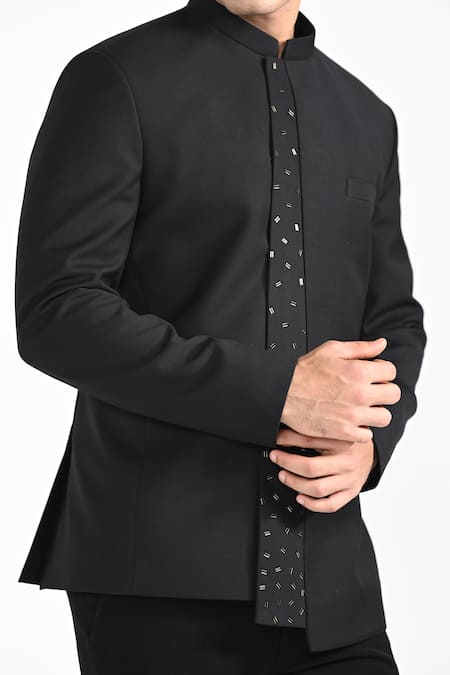 Buy_Kalpana Naik_Black Rayon Embroidery Panel Bandhgala With Trouser 