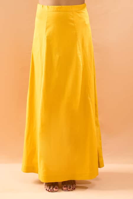 Gopi Vaid_Mustard Georgette, Tussar Zari, Embroidery Round Tiered Saree And Padded Blouse _Online_at_Aza_Fashions