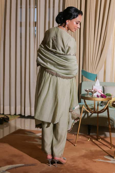 Summer By Priyanka Gupta Noor E Bow Kurta Set 