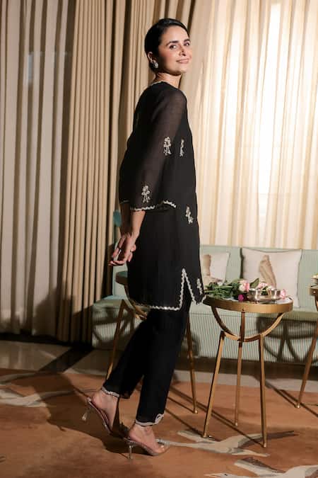 Shop_Summer By Priyanka Gupta_Black Chanderi Embroidery V-neck Noor E Bow Co-ord Pant Set _Online_at_Aza_Fashions