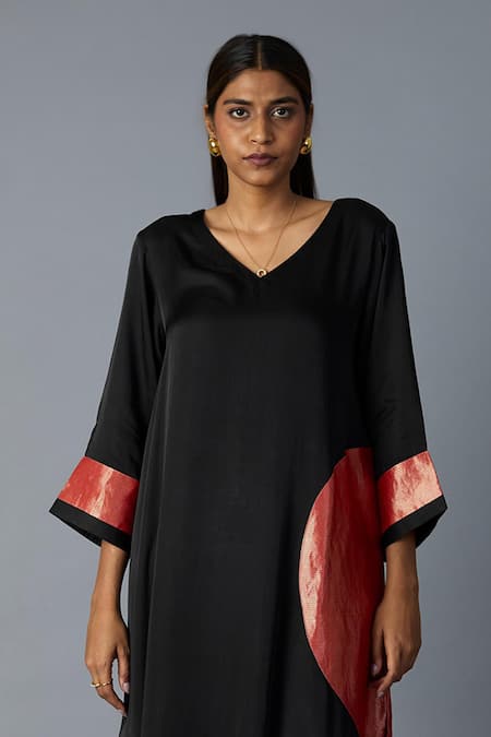 Vasstram_Black Modal, Satin, Silk Zari, Applique V-neck Rangoli Kaftan With Pant _Online_at_Aza_Fashions