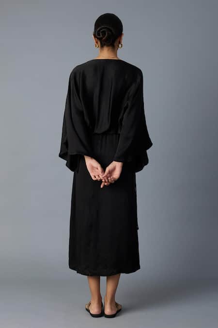 Vasstram Solid Batwing Sleeve Dress 