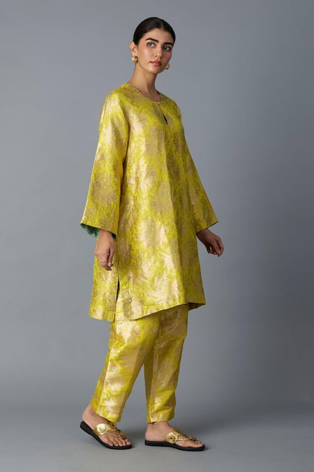 Buy_Vasstram_Yellow Brocade Embroidery, Zari Round Neck Hazara Floral Woven Kurta And Pant Set _Online_at_Aza_Fashions