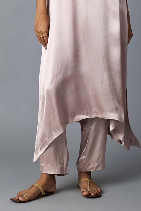 Vasstram_Pink Modal, Satin, Tissue Zari Round Neck Tikona Panelled Kurta And Pant Set _Online_at_Aza_Fashions