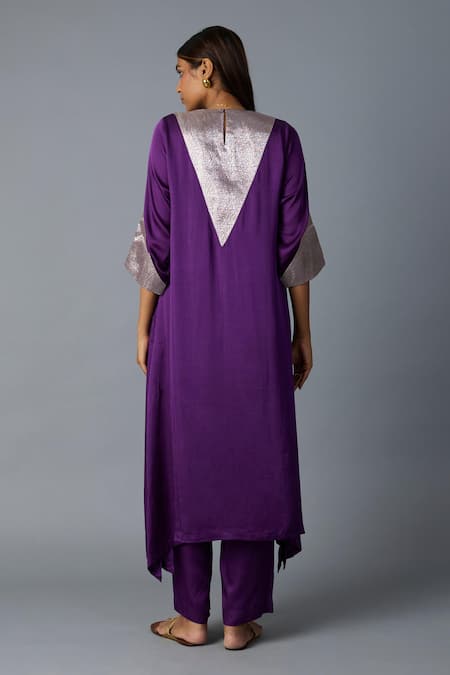 Vasstram Tikona Zari Panelled Kurta & Pant Set 