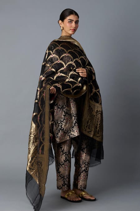 Vasstram_Black Brocade Zari, Embroidery V-neck Hazara Woven Kurta And Pant Set _Online_at_Aza_Fashions