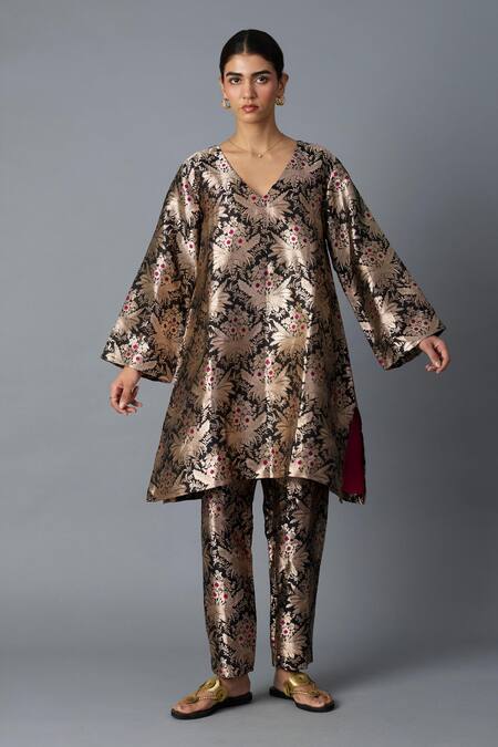 Shop_Vasstram_Black Brocade Zari, Embroidery V-neck Hazara Woven Kurta And Pant Set _Online_at_Aza_Fashions
