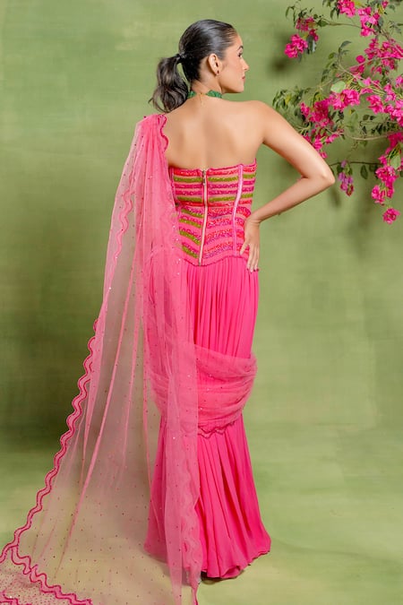 Tuhina Srivastava Wavy Embroidered Corset Skirt Set With Trail 