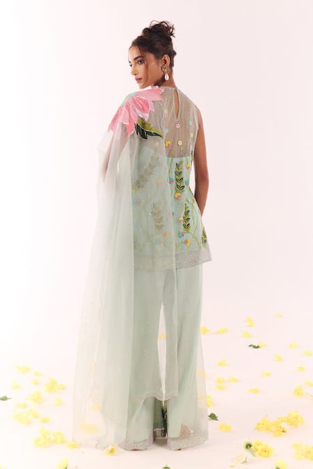 Show Shaa Halter Neck Floral Embroidered Kurta Set