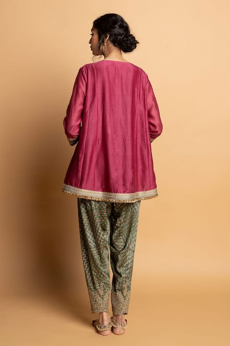 Pants And Pajamas Noor Embroidered Kurta Set 