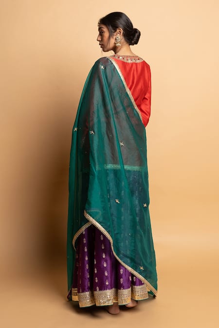 Pants And Pajamas Hemangi Embroidered Kurta 