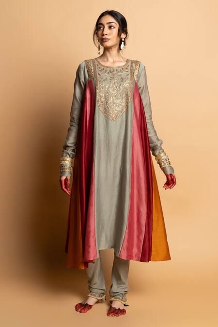 Buy_Pants And Pajamas_Gray Silk, Chanderi Embroidery, Zari Round Neck Kanaklata Kurta 