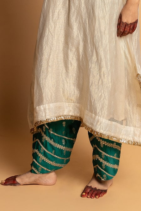 Pants And Pajamas_Off White Chanderi, Silk Zari, Embroidery V-neck Nazakat Kaftan Set _at_Aza_Fashions