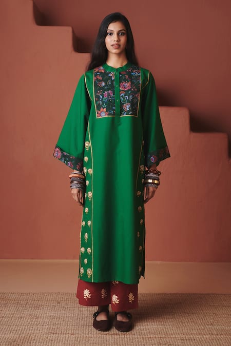 Shop_Saphed_Green Cotton, Linen Embroidery, Zari Mandarin Paan Multi-panelled Kurta Set _Online_at_Aza_Fashions